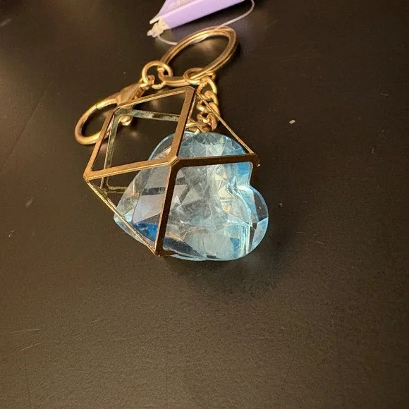 NWT Claire's Blue Gem Heart Geometric Cage Keychain Gold Tone Charm - Picture 6 of 6